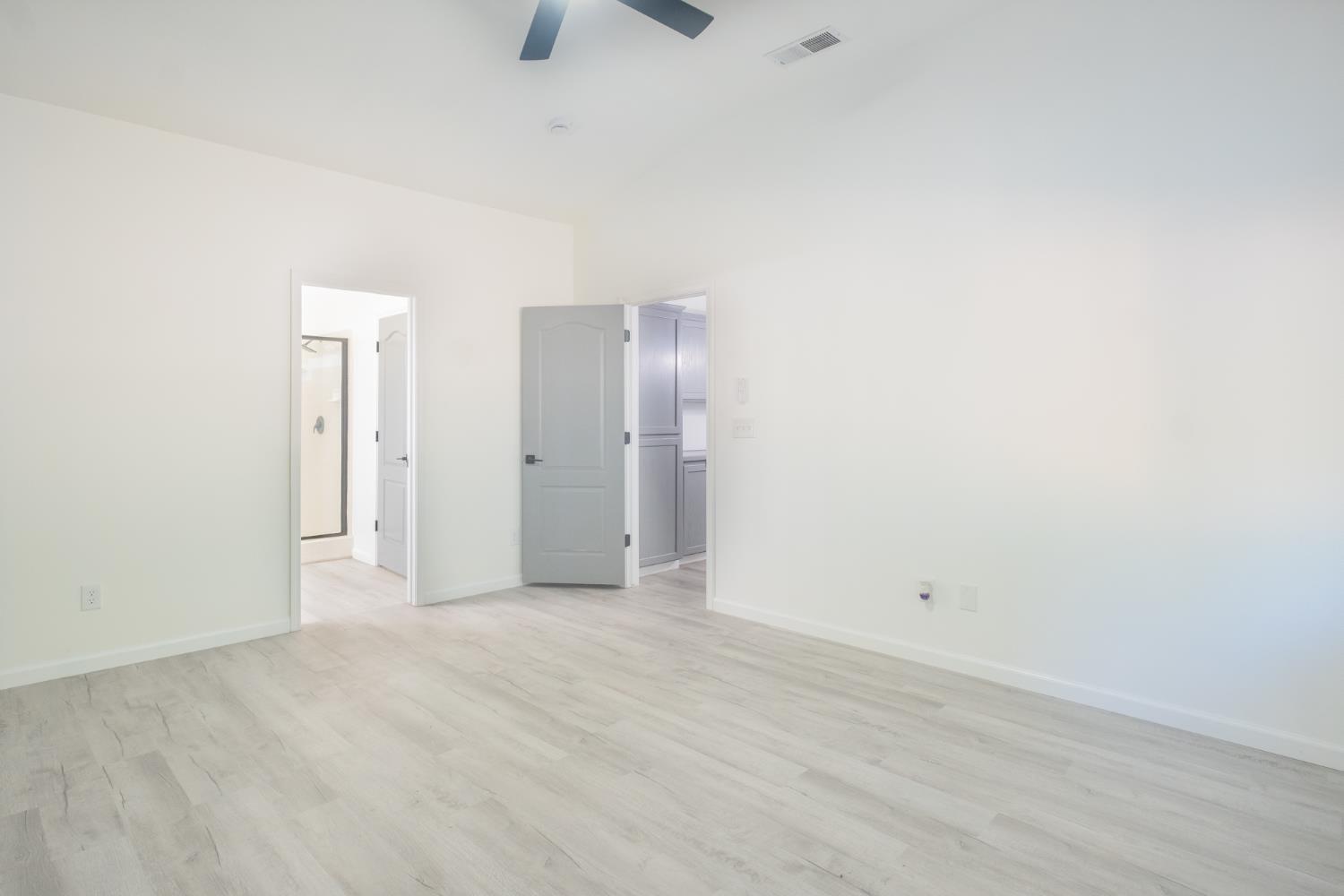 9962 N Woodrow Ave, Fresno, CA 93720