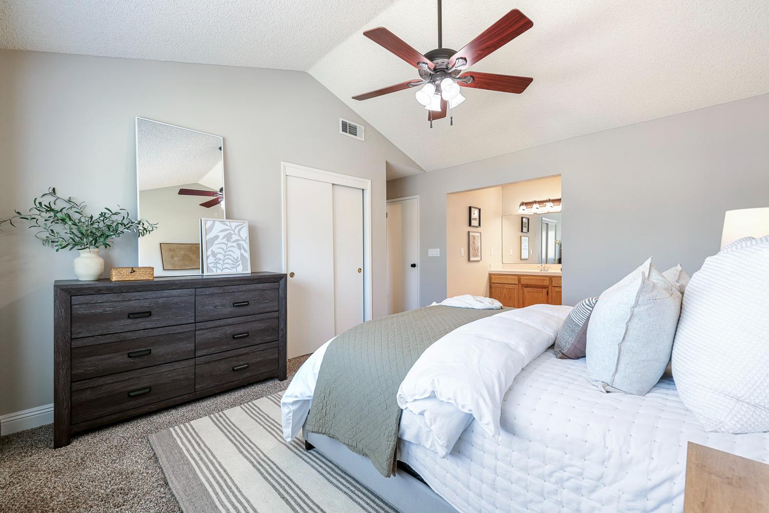 8735 N Cedar Ave #122, Fresno, CA 93720