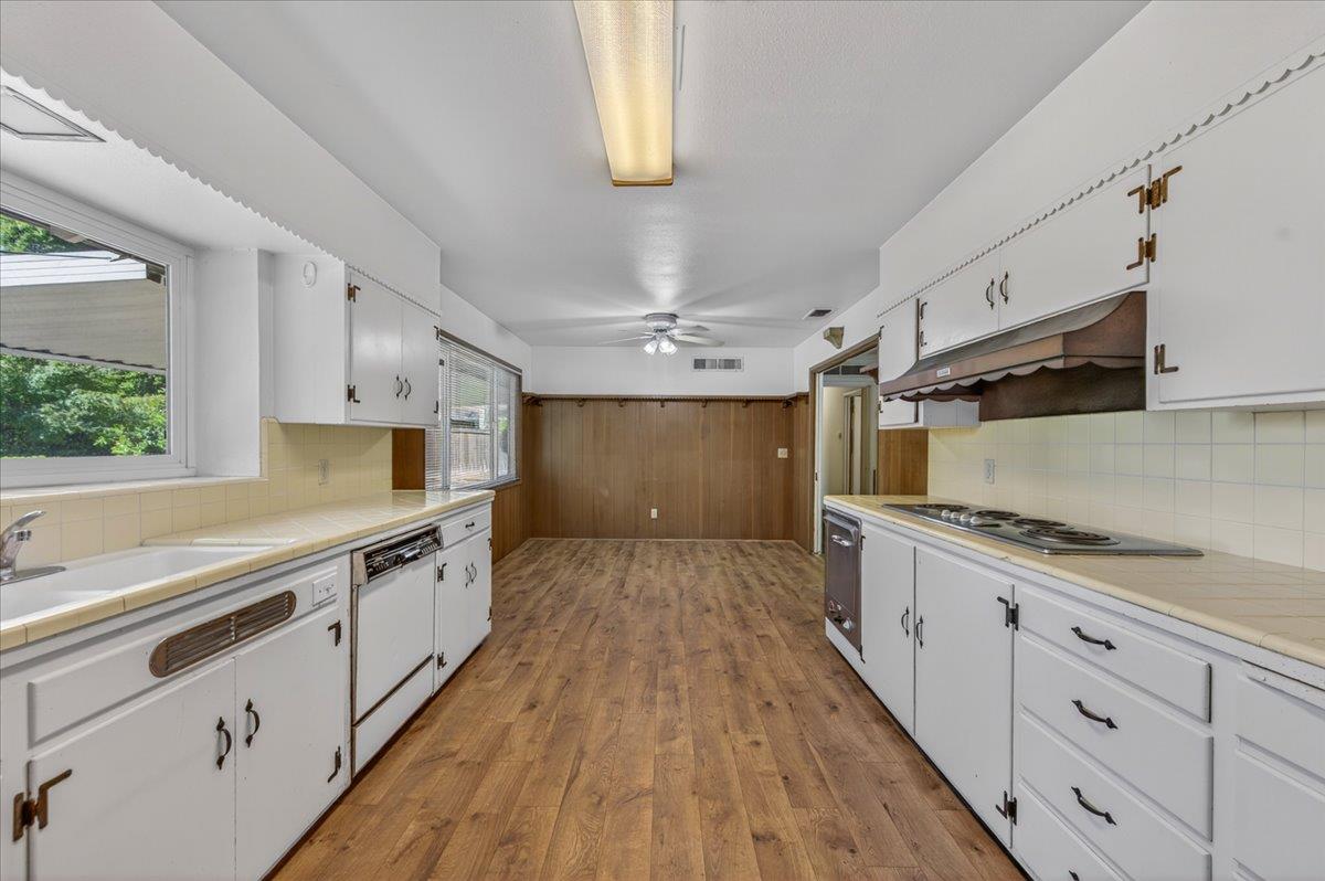 445 W San Jose, Fresno, CA 93704