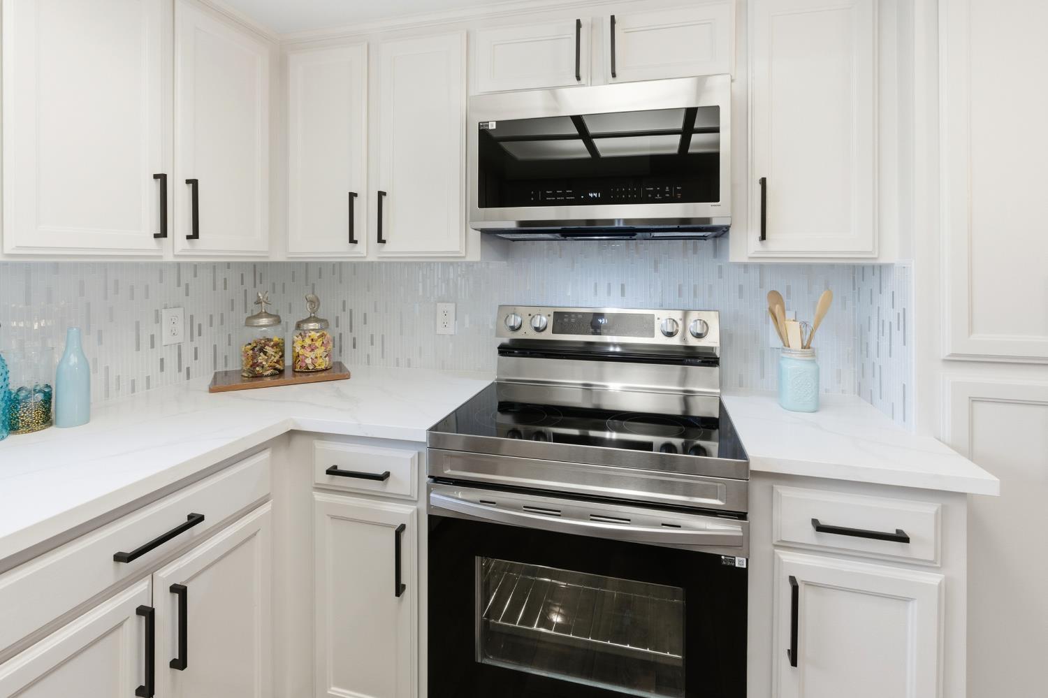2094 E El Paso Ave, Fresno, CA 93720