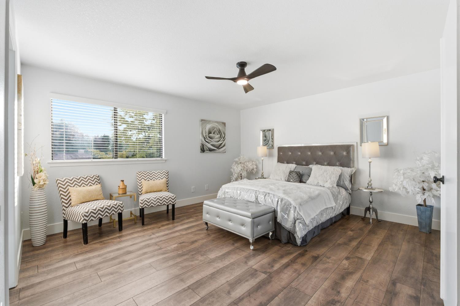 2094 E El Paso Ave, Fresno, CA 93720