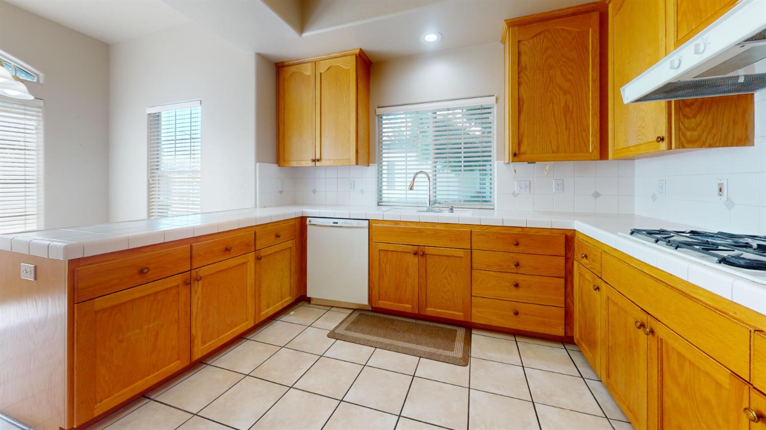 2808 W Brentford Ct, Fresno, CA 93711