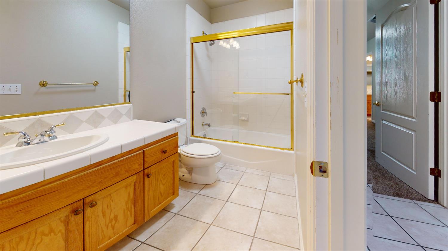 2808 W Brentford Ct, Fresno, CA 93711