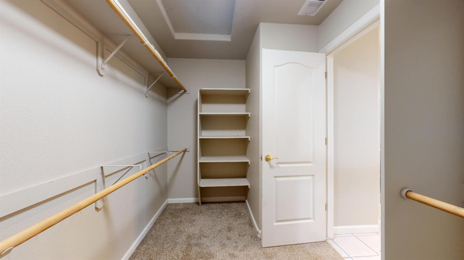 2808 W Brentford Ct, Fresno, CA 93711