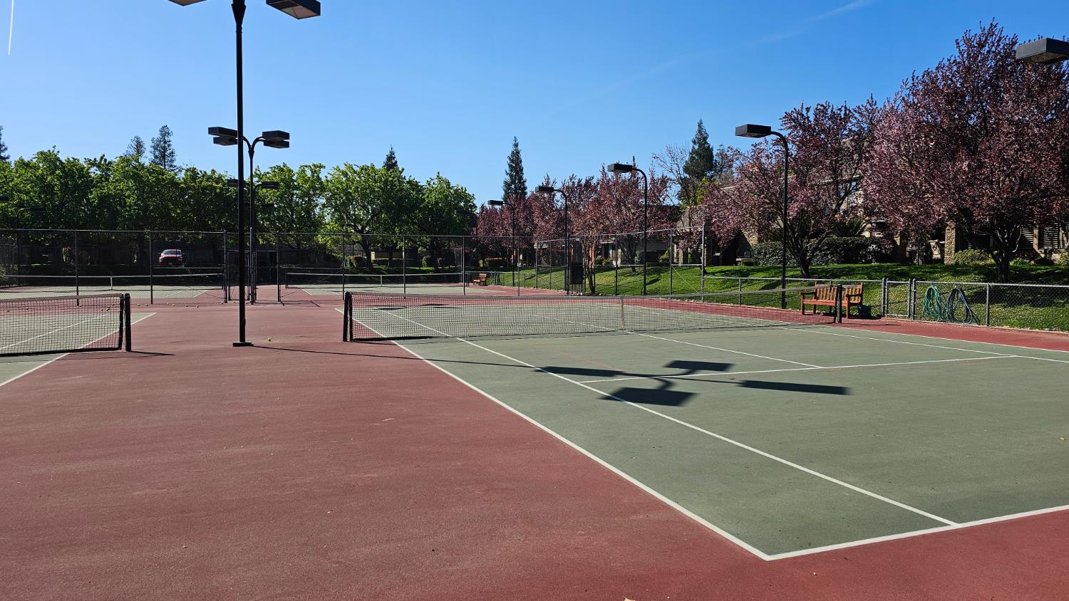 2808 W Brentford Ct, Fresno, CA 93711