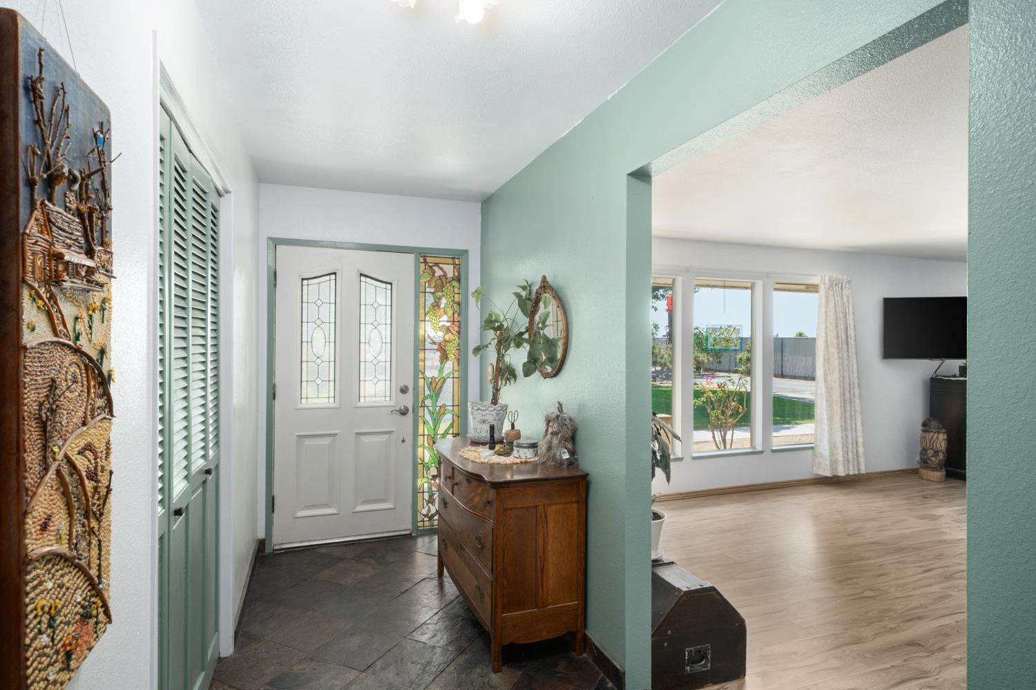 8519 S Orange Ave, Fresno, CA 93725