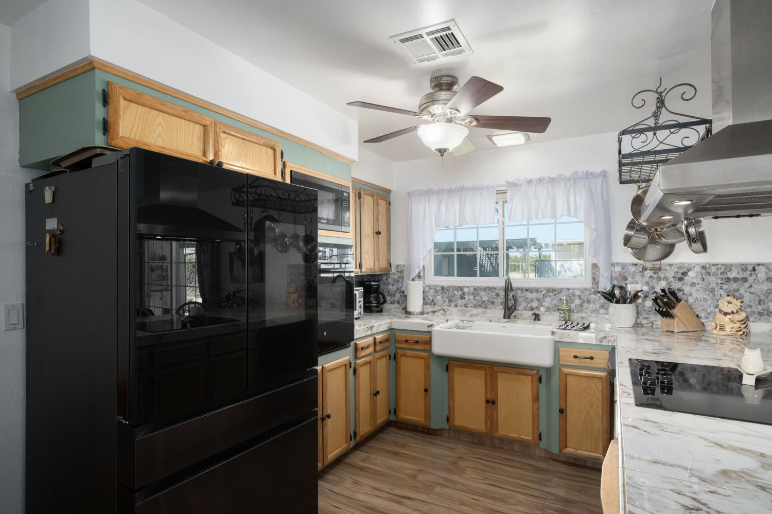 8519 S Orange Ave, Fresno, CA 93725