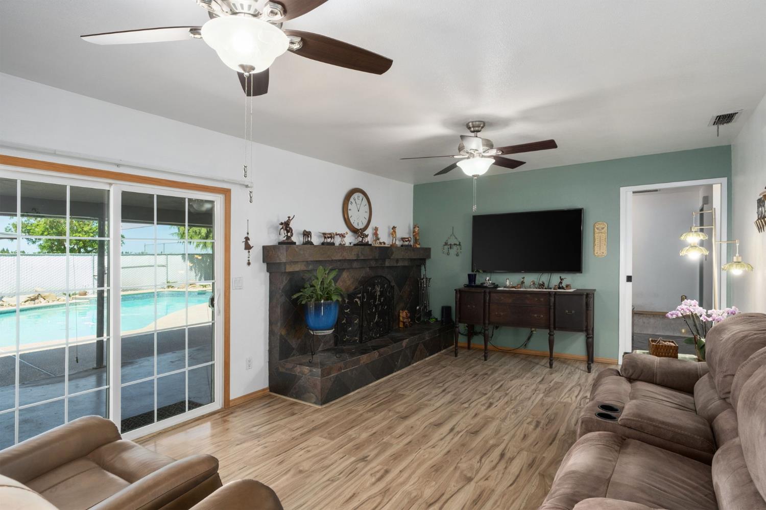 8519 S Orange Ave, Fresno, CA 93725