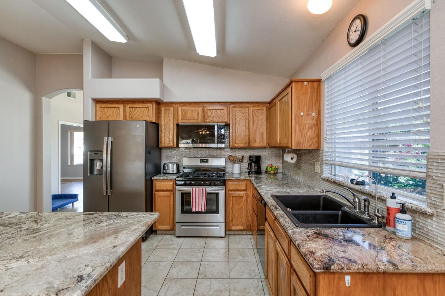 4681 W Sierra Ave, Fresno, CA 93722