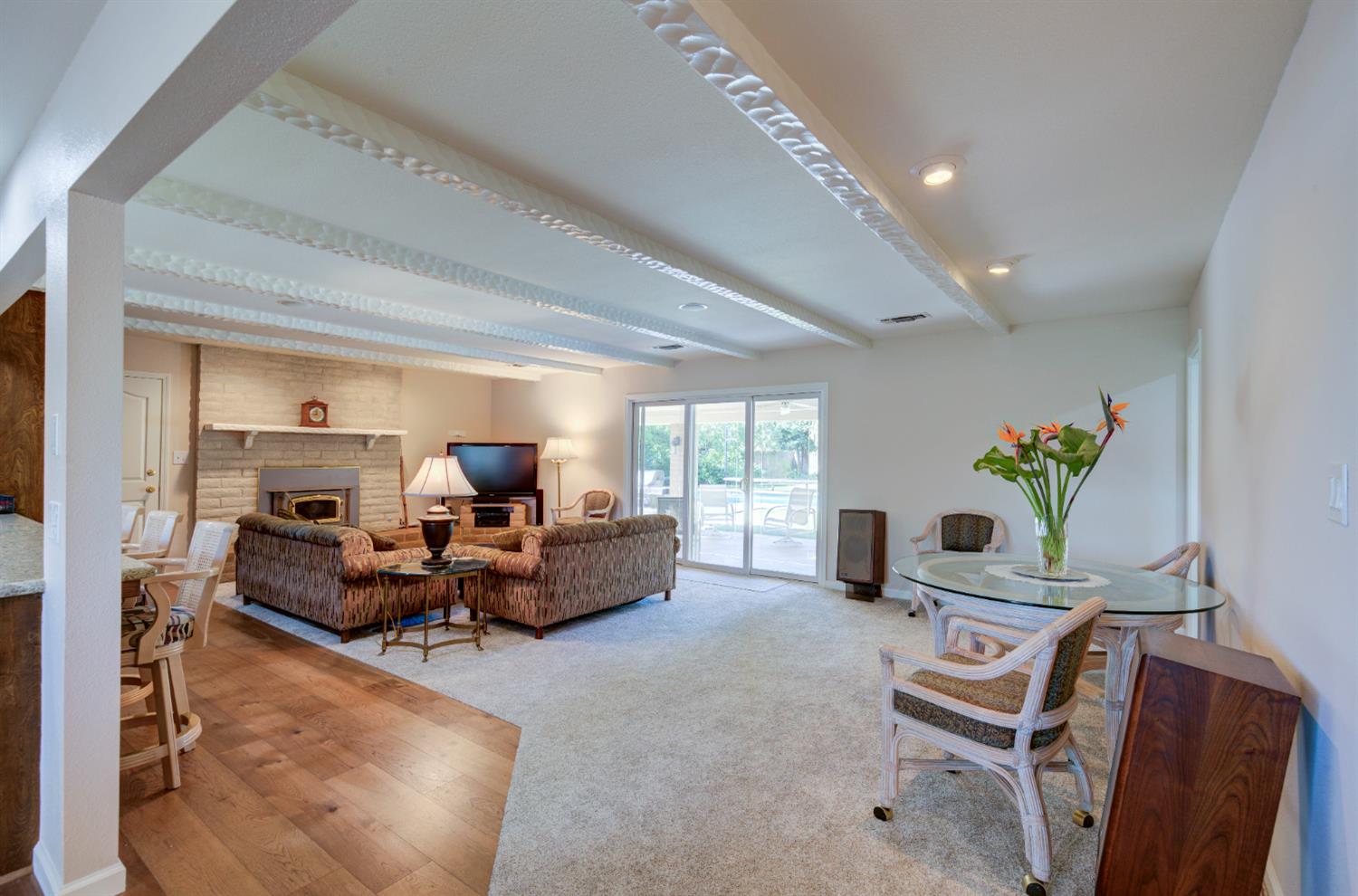 2004 S Renn Ave, Fresno, CA 93727