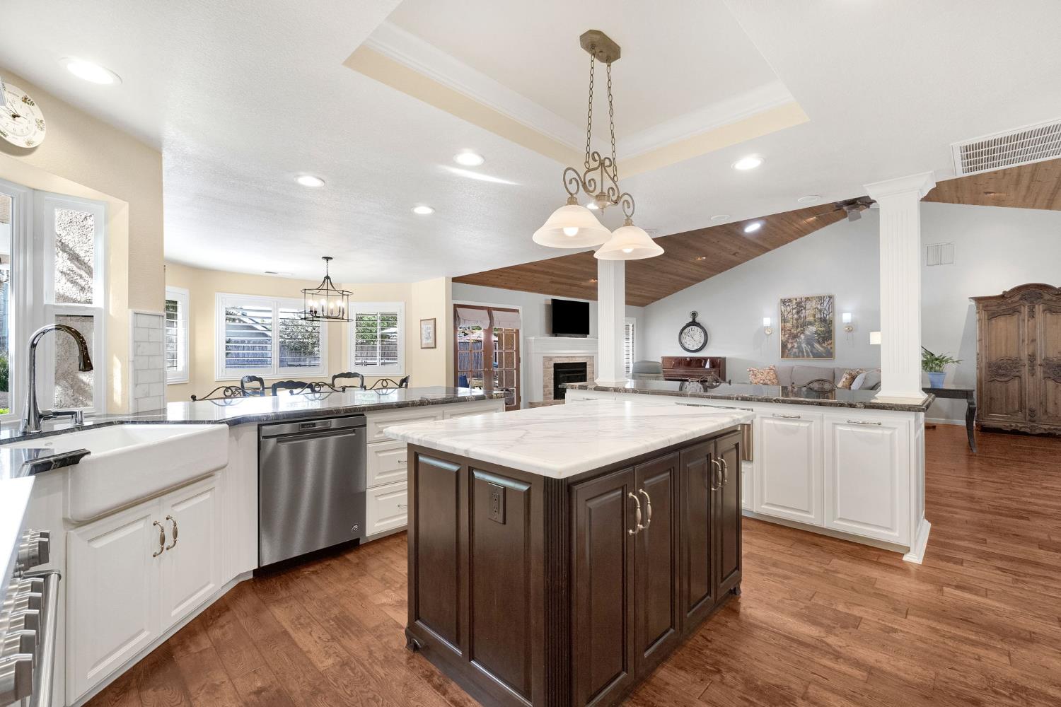 1367 E Decatur Ave, Fresno, CA 93720