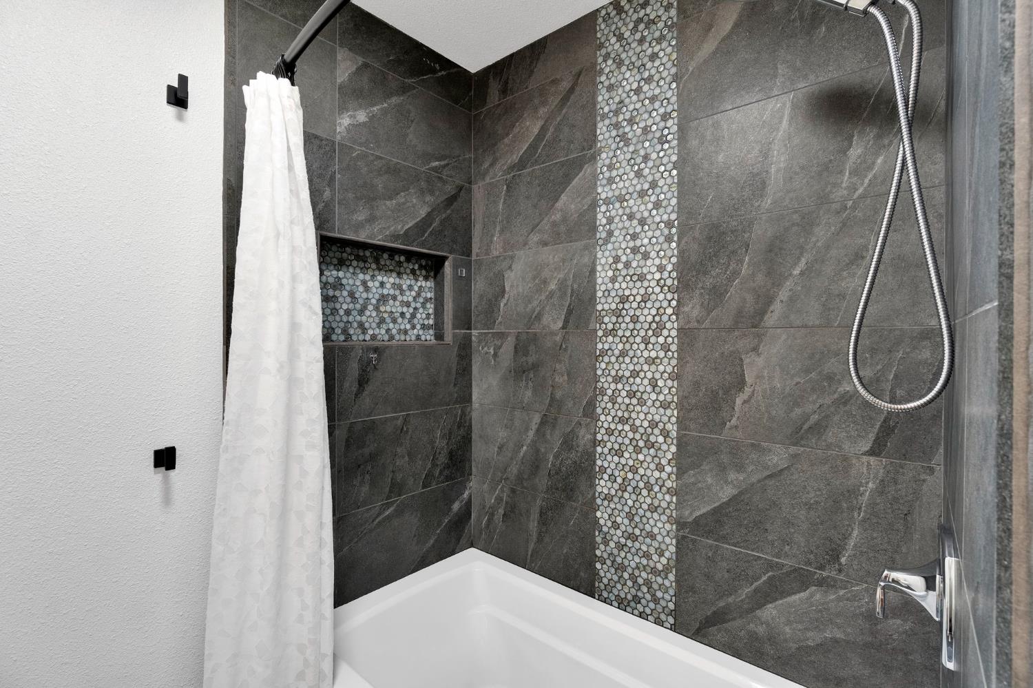 1367 E Decatur Ave, Fresno, CA 93720