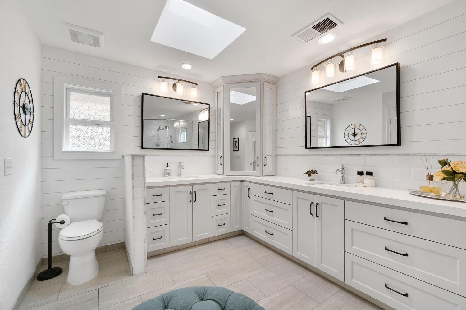 1367 E Decatur Ave, Fresno, CA 93720