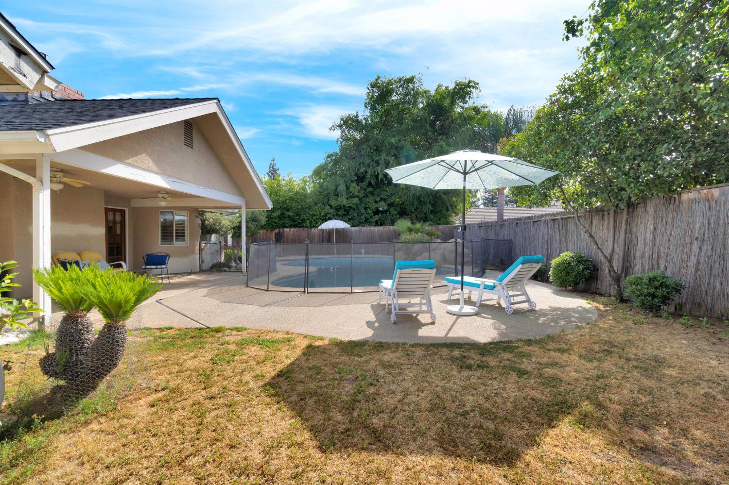 1367 E Decatur Ave, Fresno, CA 93720