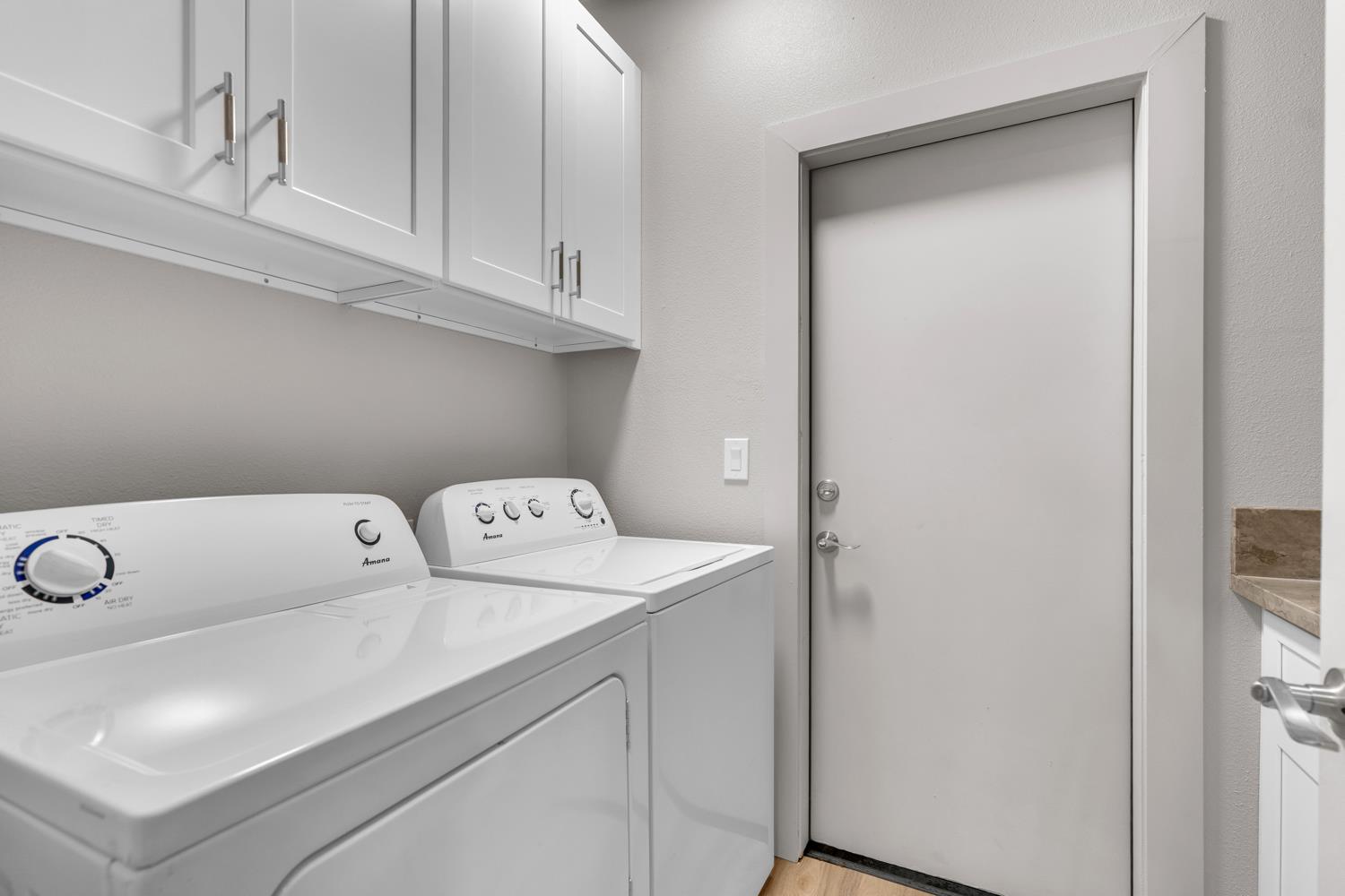 2423 S Sabre Ave, Fresno, CA 93727