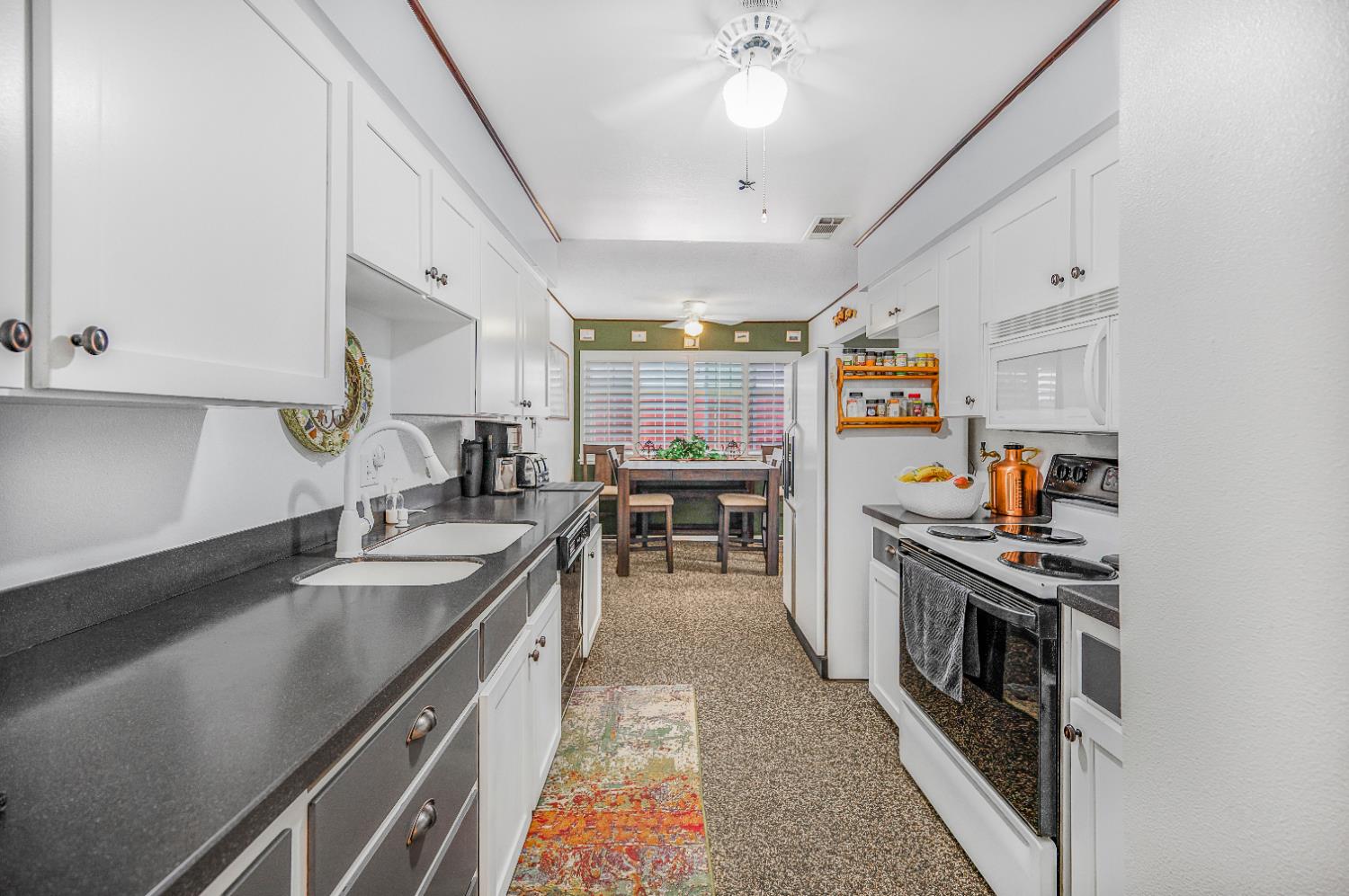 2819 W Indianapolis Ave, Fresno, CA 93705