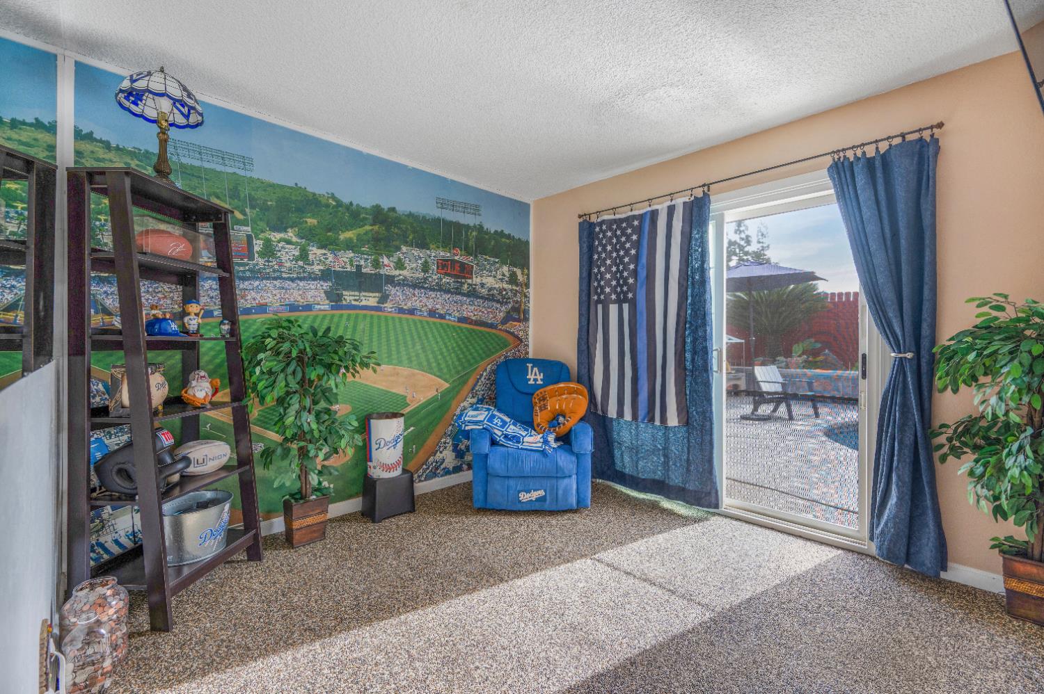 2819 W Indianapolis Ave, Fresno, CA 93705