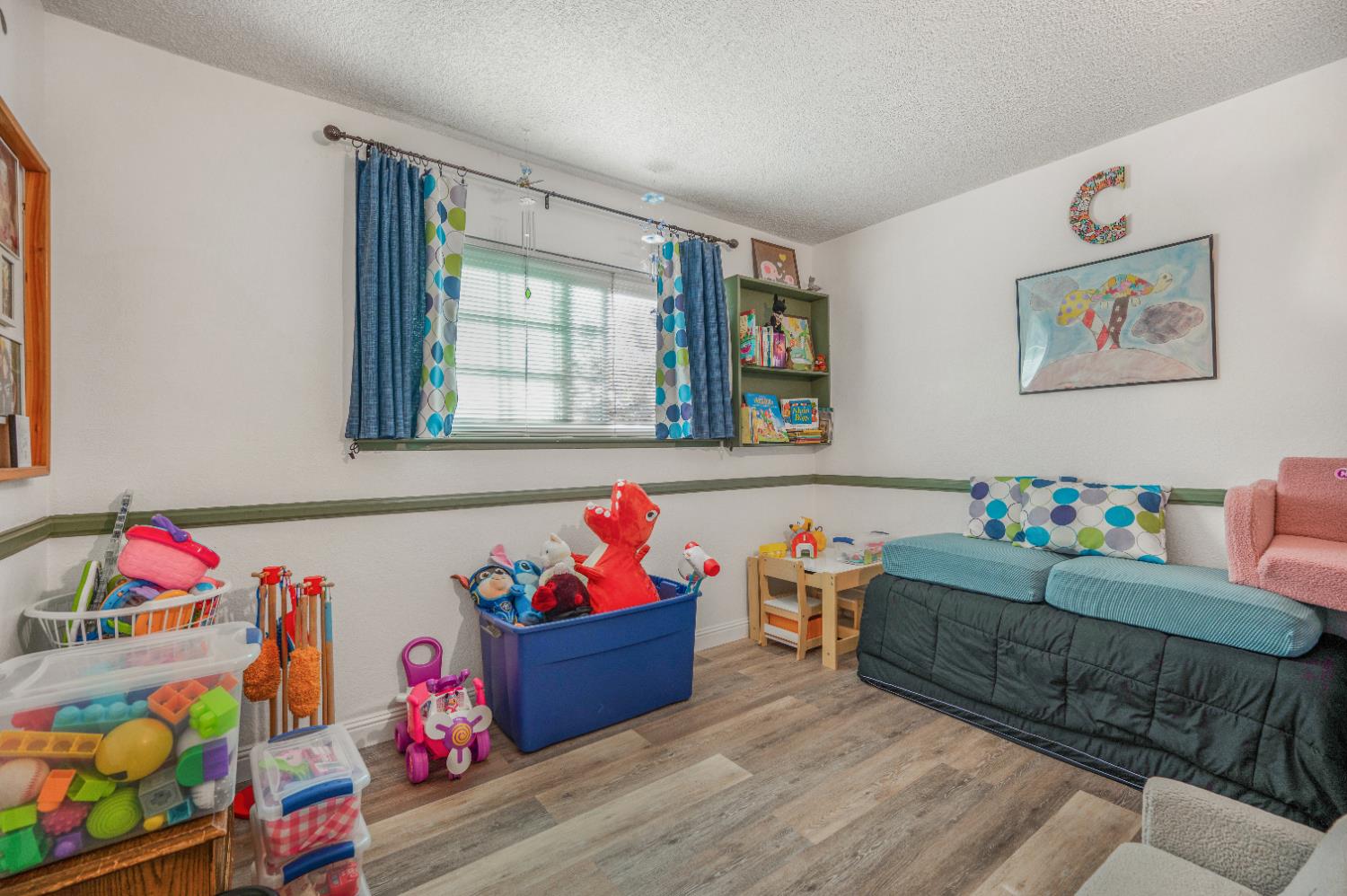 2819 W Indianapolis Ave, Fresno, CA 93705