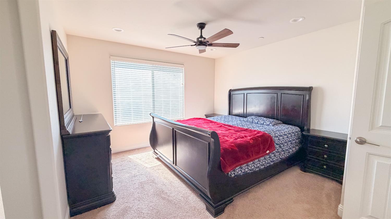 6125 W Donner Ave, Fresno, CA 93723