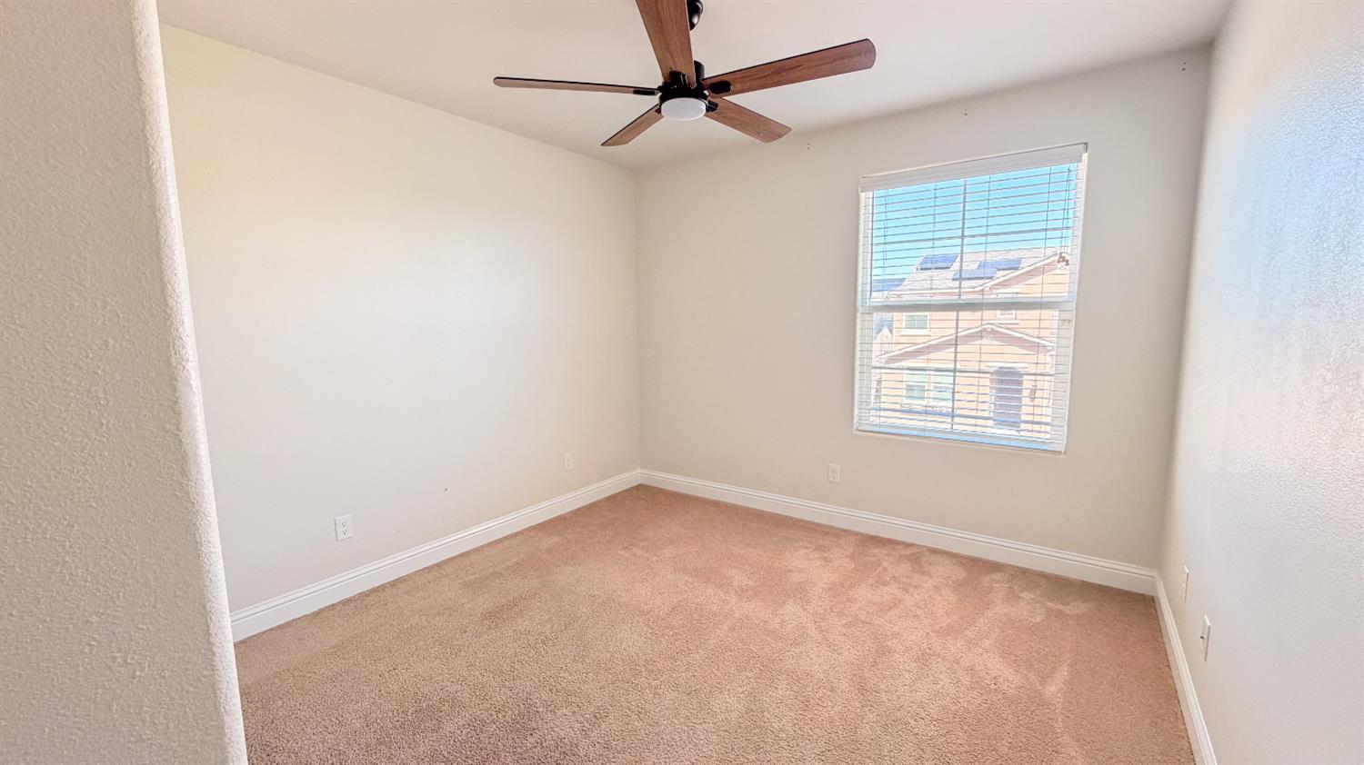 6125 W Donner Ave, Fresno, CA 93723