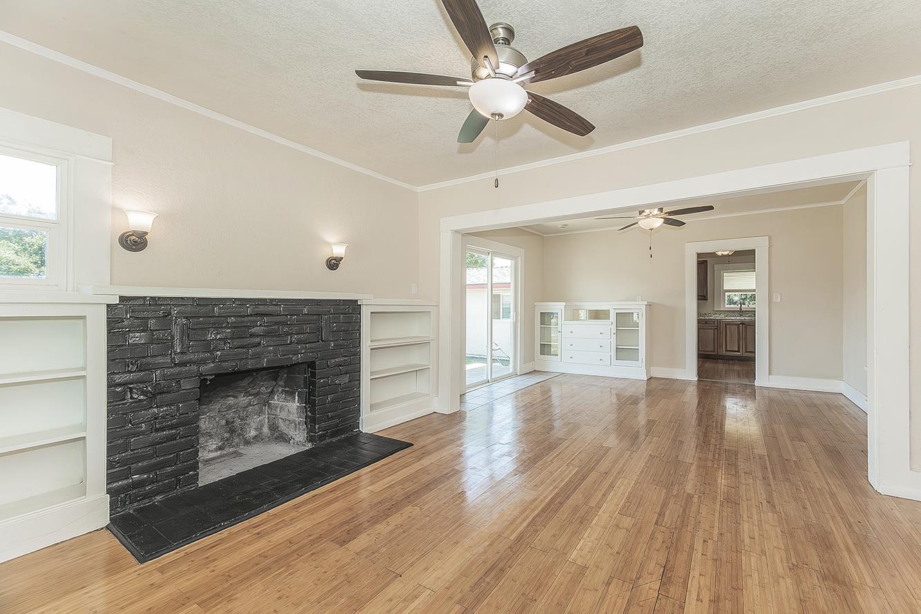 1044 E Cornell Ave, Fresno, CA 93704
