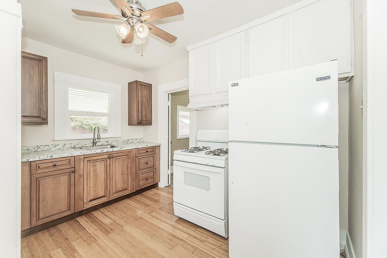 1044 E Cornell Ave, Fresno, CA 93704