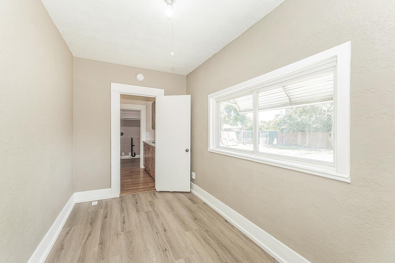 1044 E Cornell Ave, Fresno, CA 93704