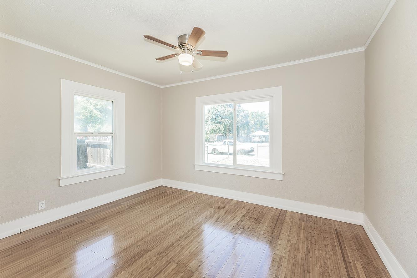 1044 E Cornell Ave, Fresno, CA 93704