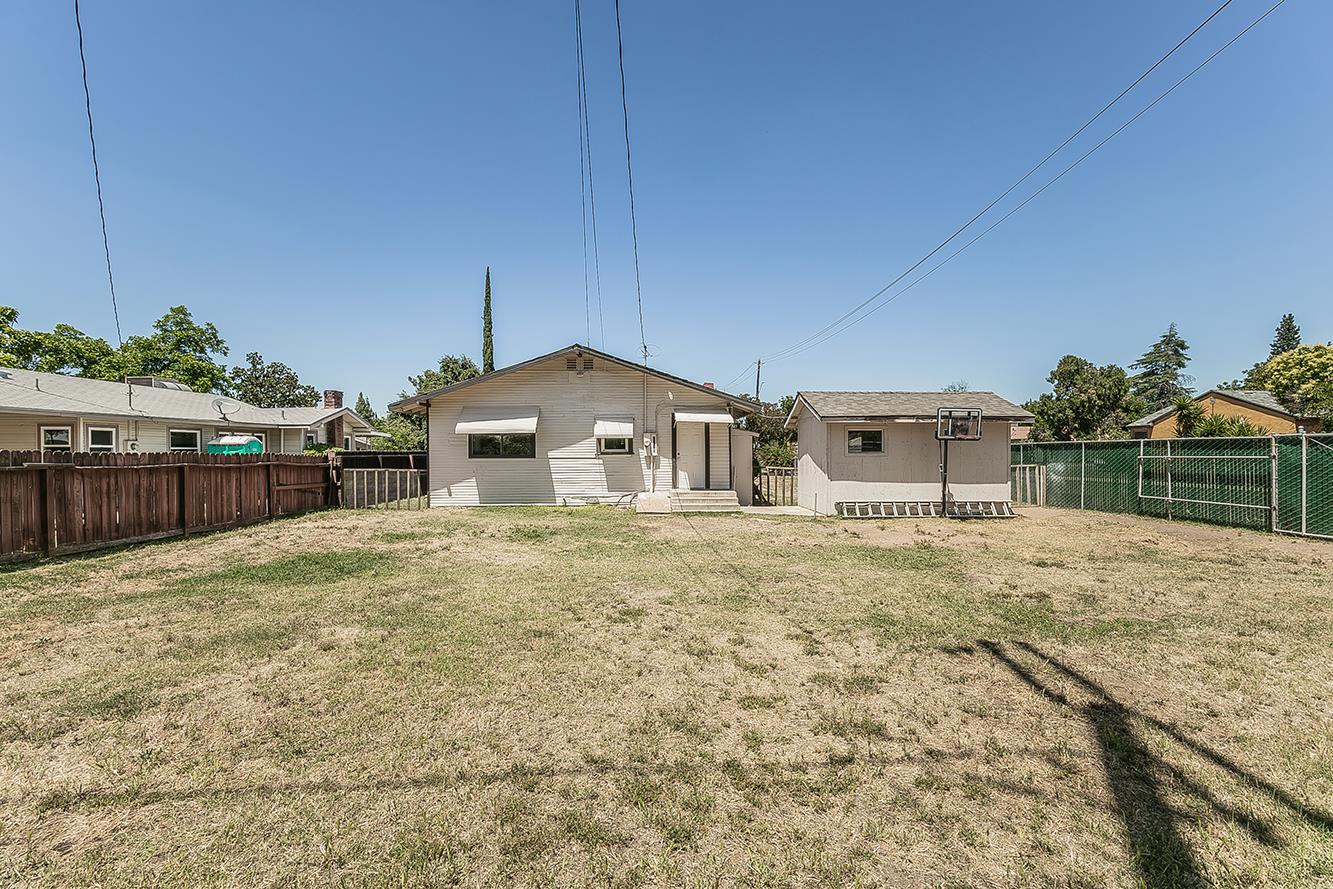 1044 E Cornell Ave, Fresno, CA 93704