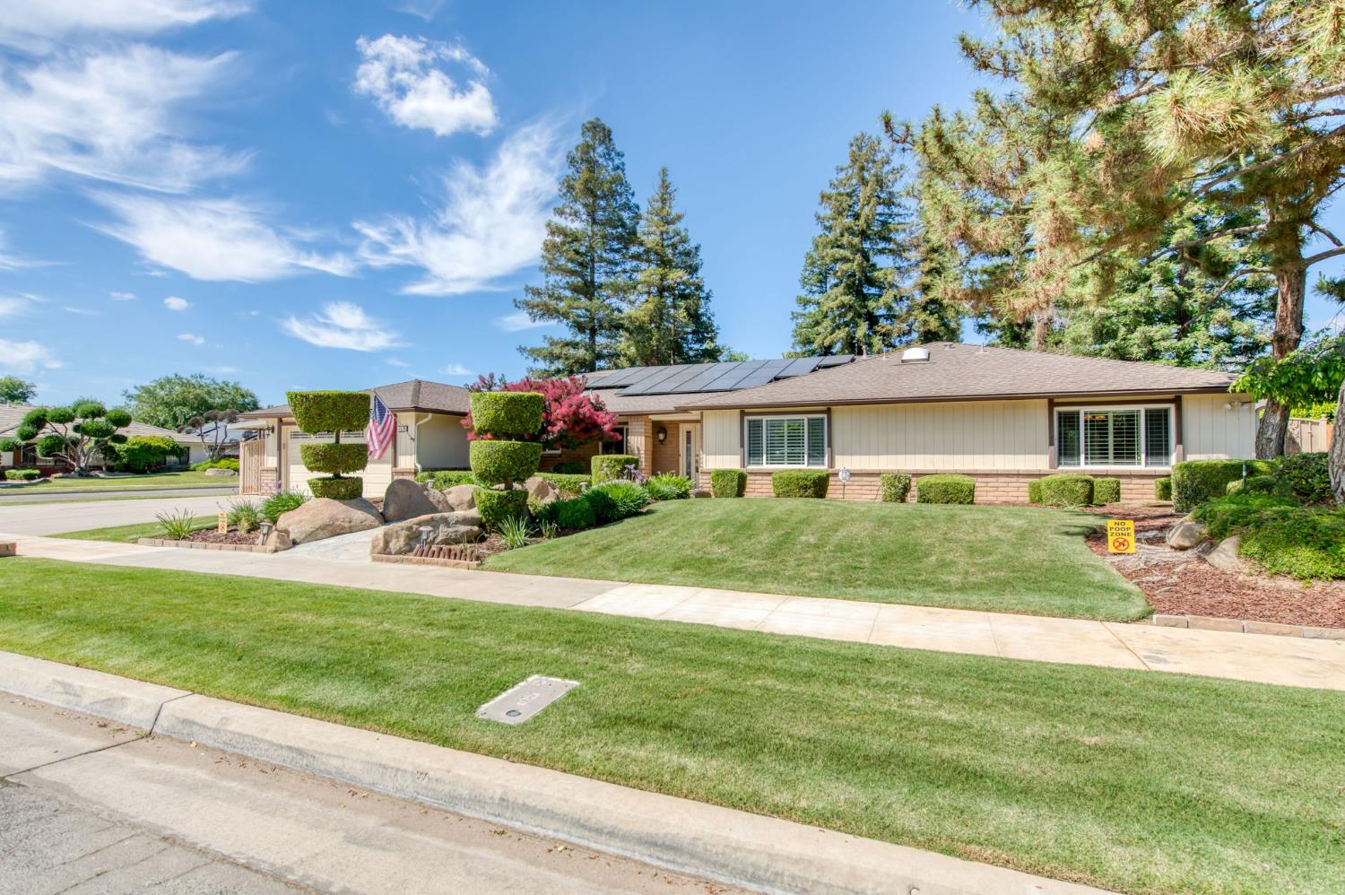 1570 W Warner, Fresno, CA 93711