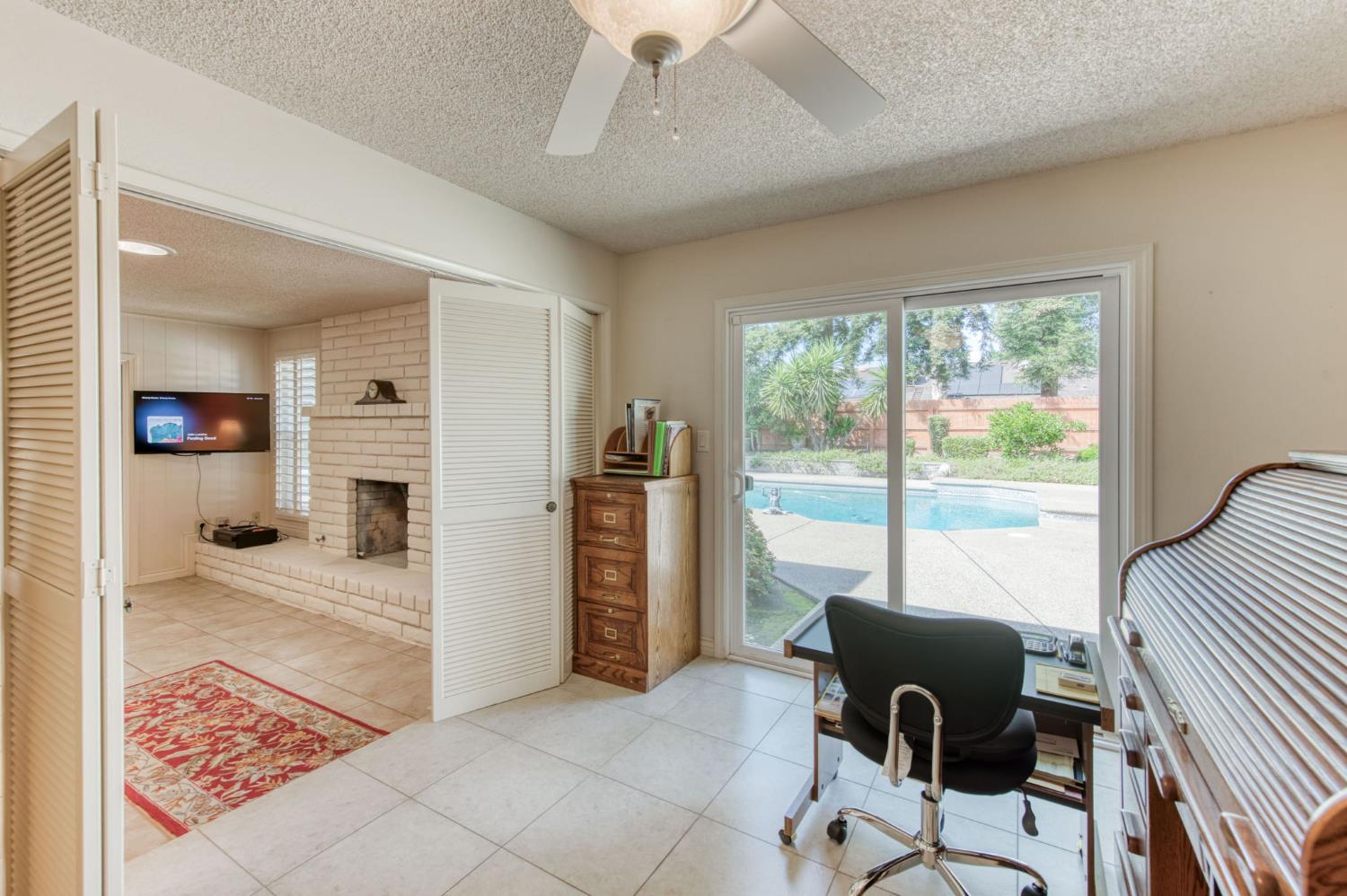 1570 W Warner, Fresno, CA 93711