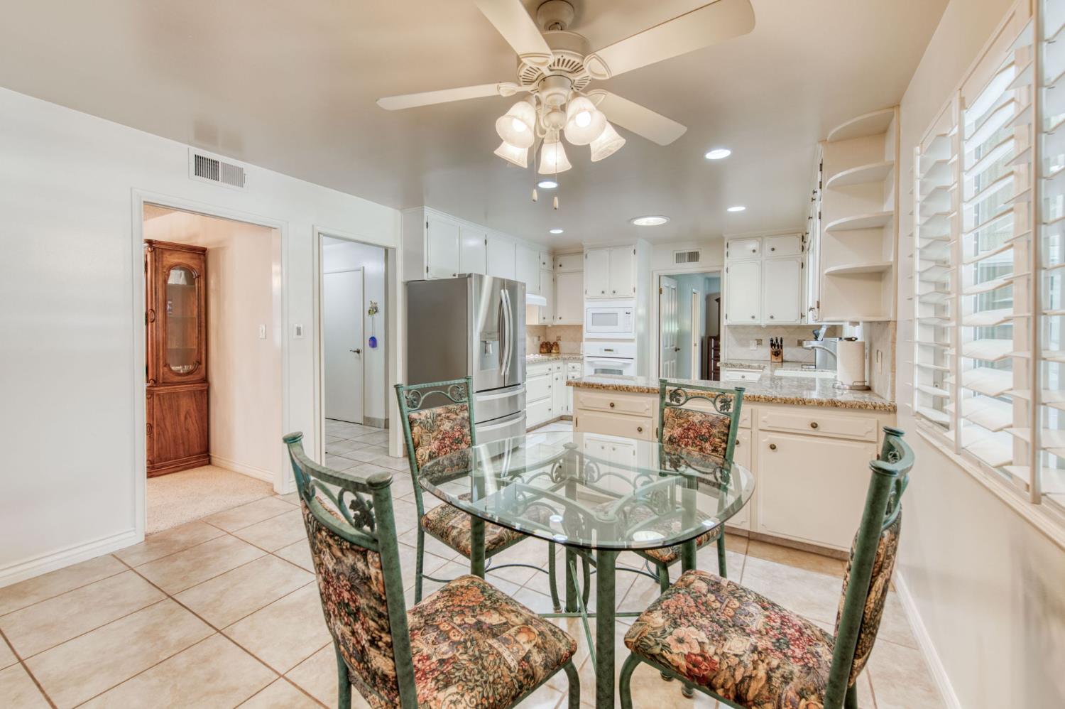 1570 W Warner, Fresno, CA 93711