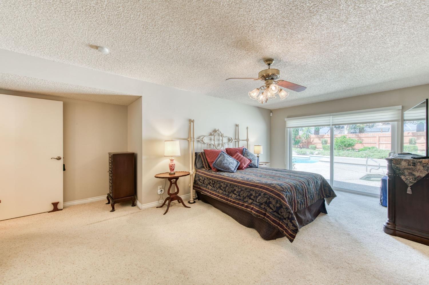 1570 W Warner, Fresno, CA 93711