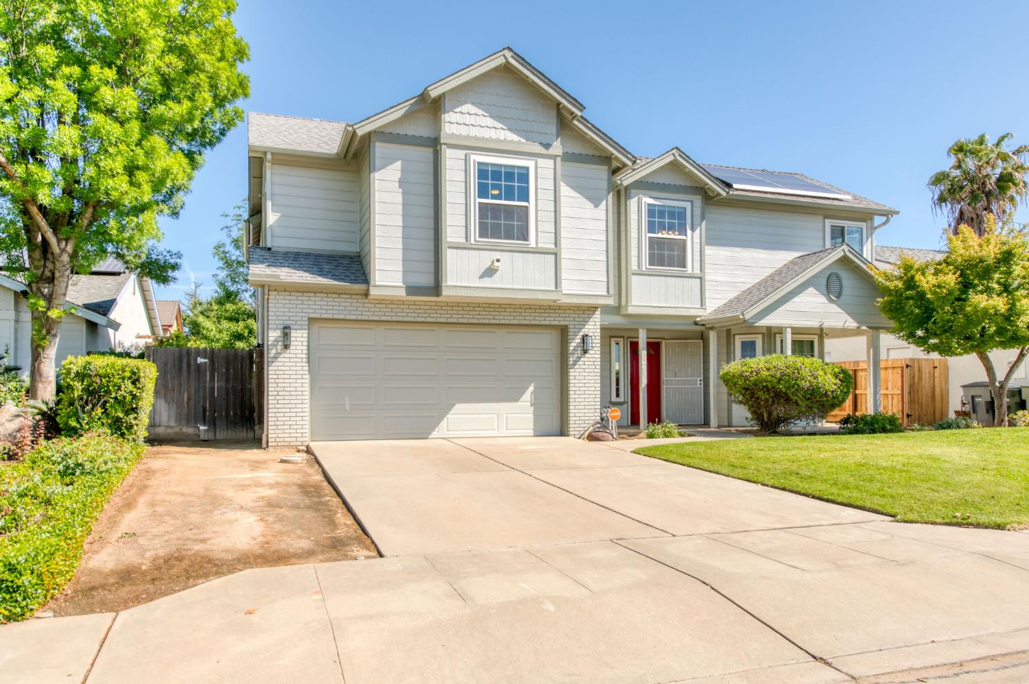 4622 W Flint Way, Fresno, CA 93722