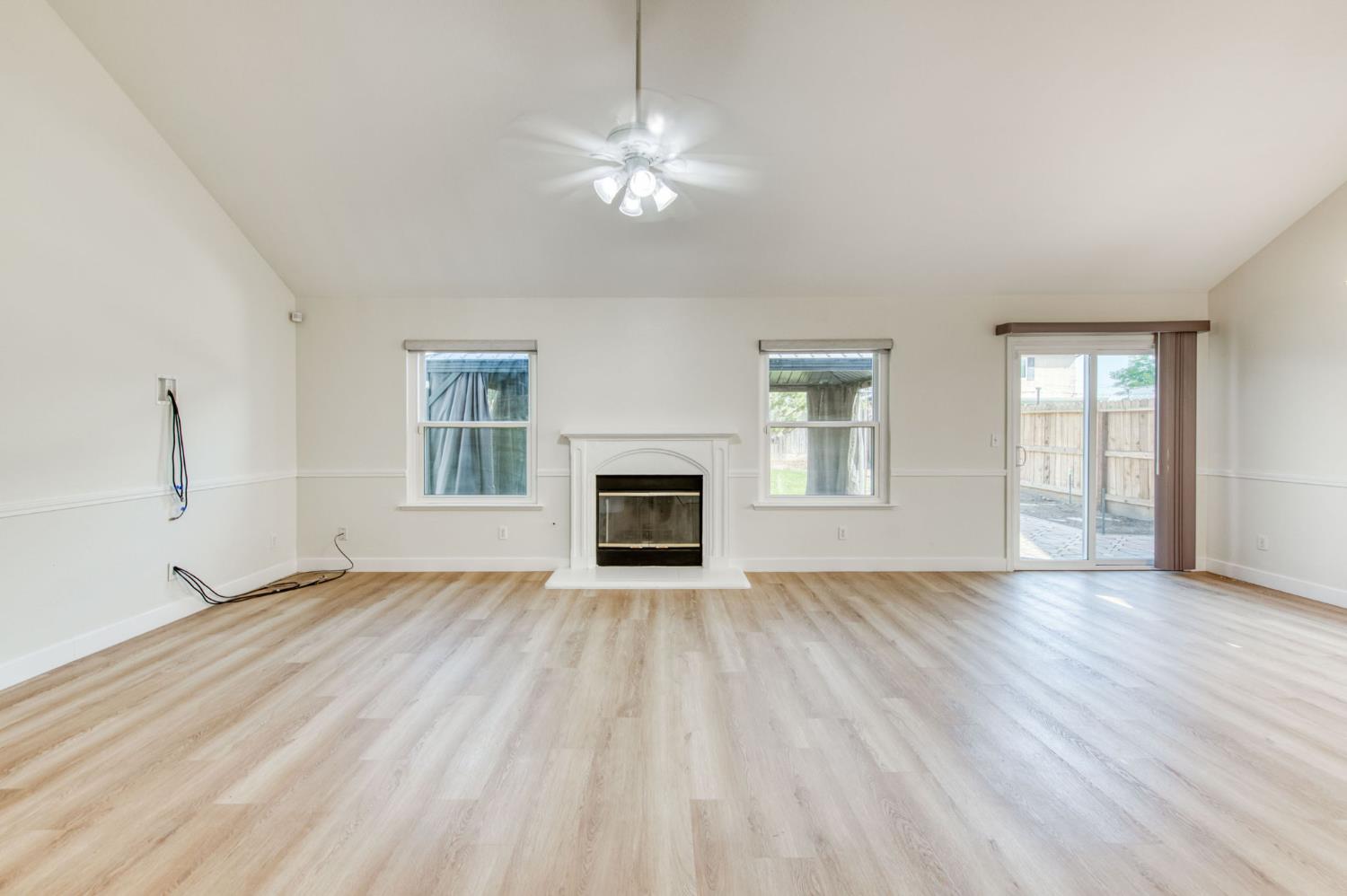 4622 W Flint Way, Fresno, CA 93722