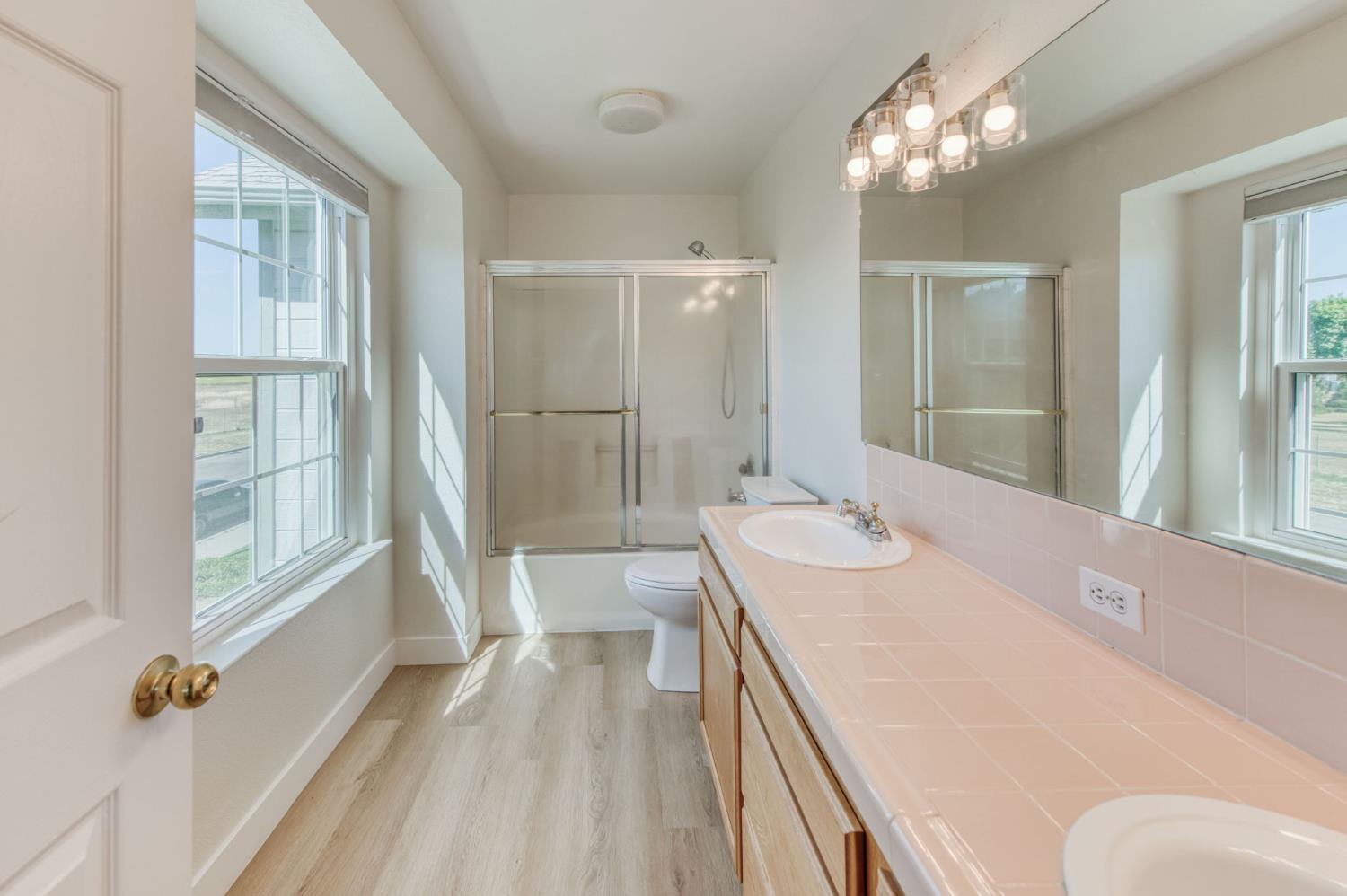 4622 W Flint Way, Fresno, CA 93722