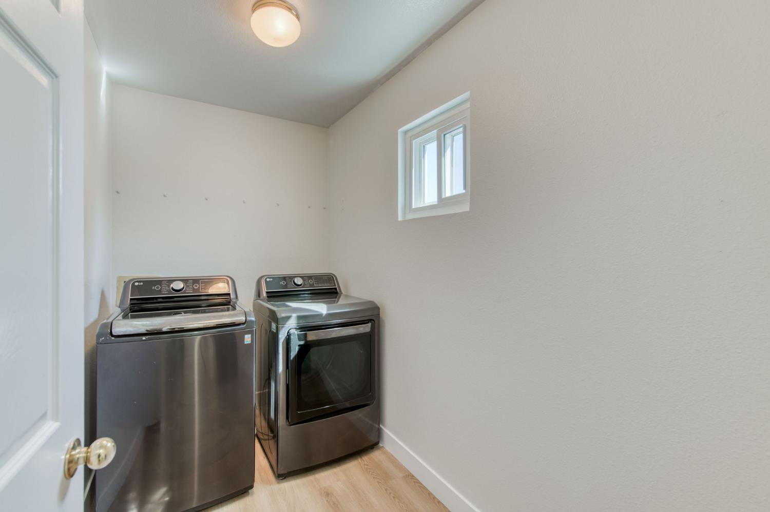 4622 W Flint Way, Fresno, CA 93722