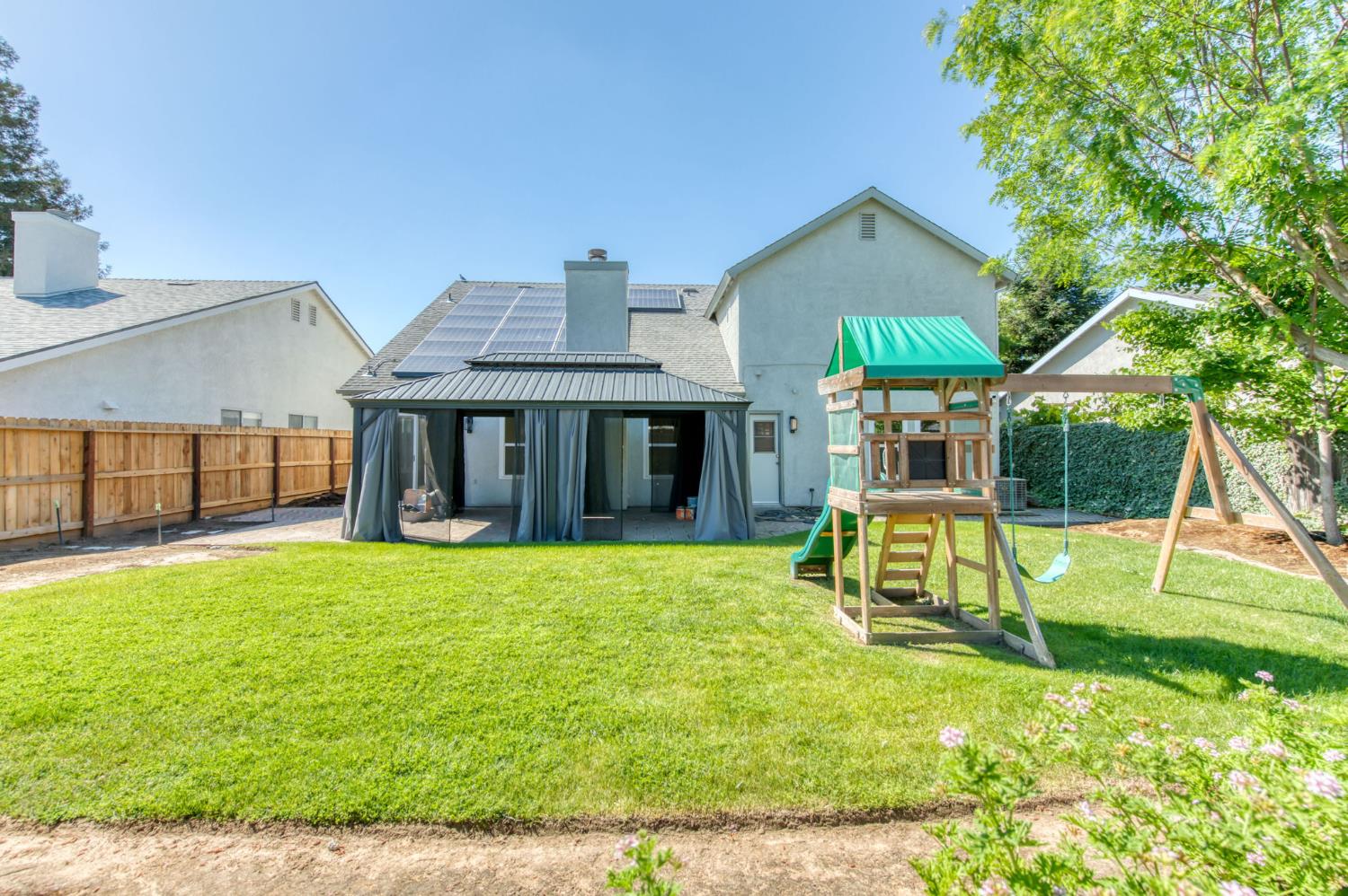 4622 W Flint Way, Fresno, CA 93722