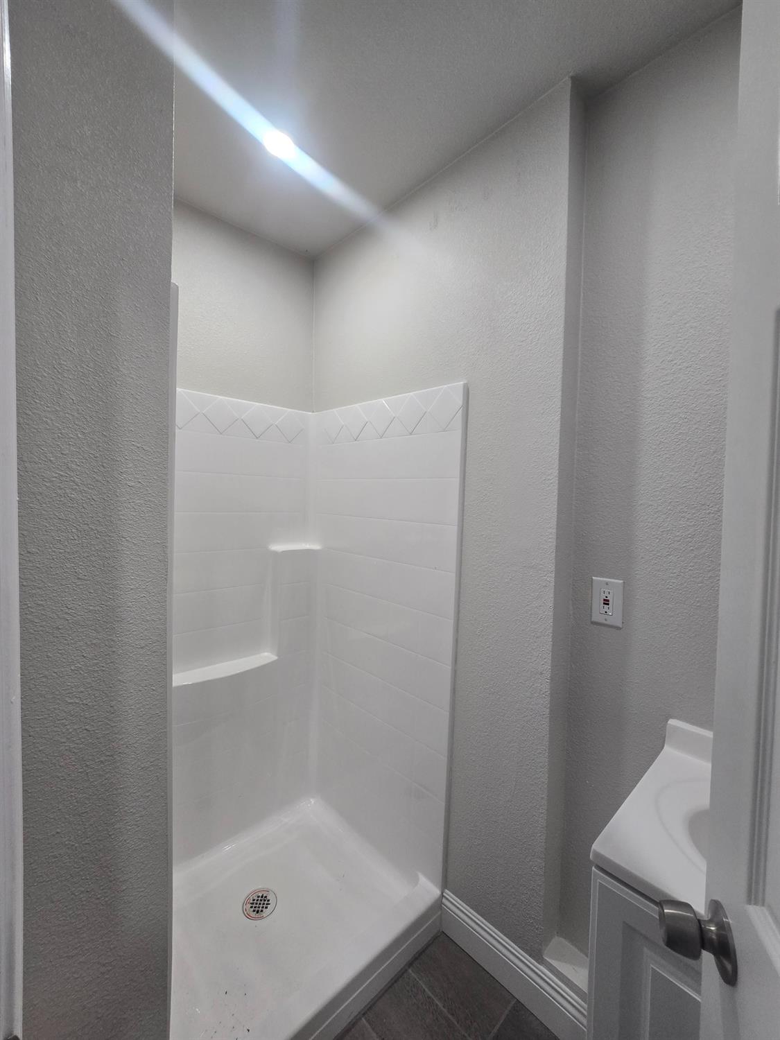 4685 E tulare, Fresno, CA 93702