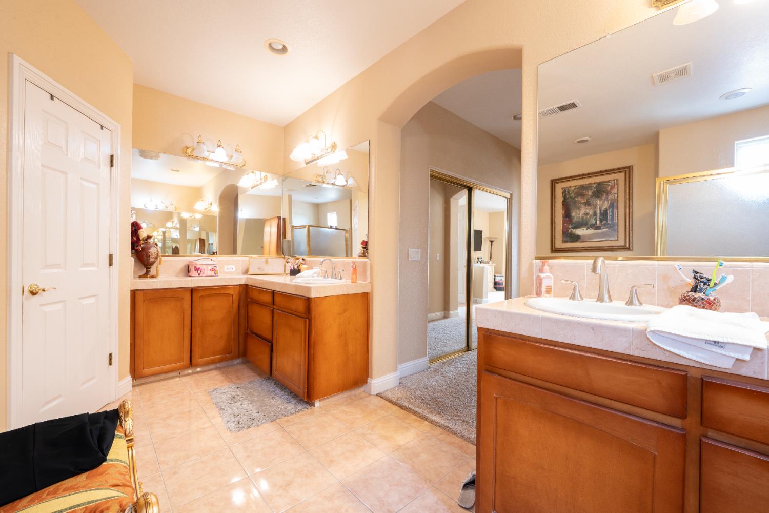 9655 N Willey Ct, Fresno, CA 93720