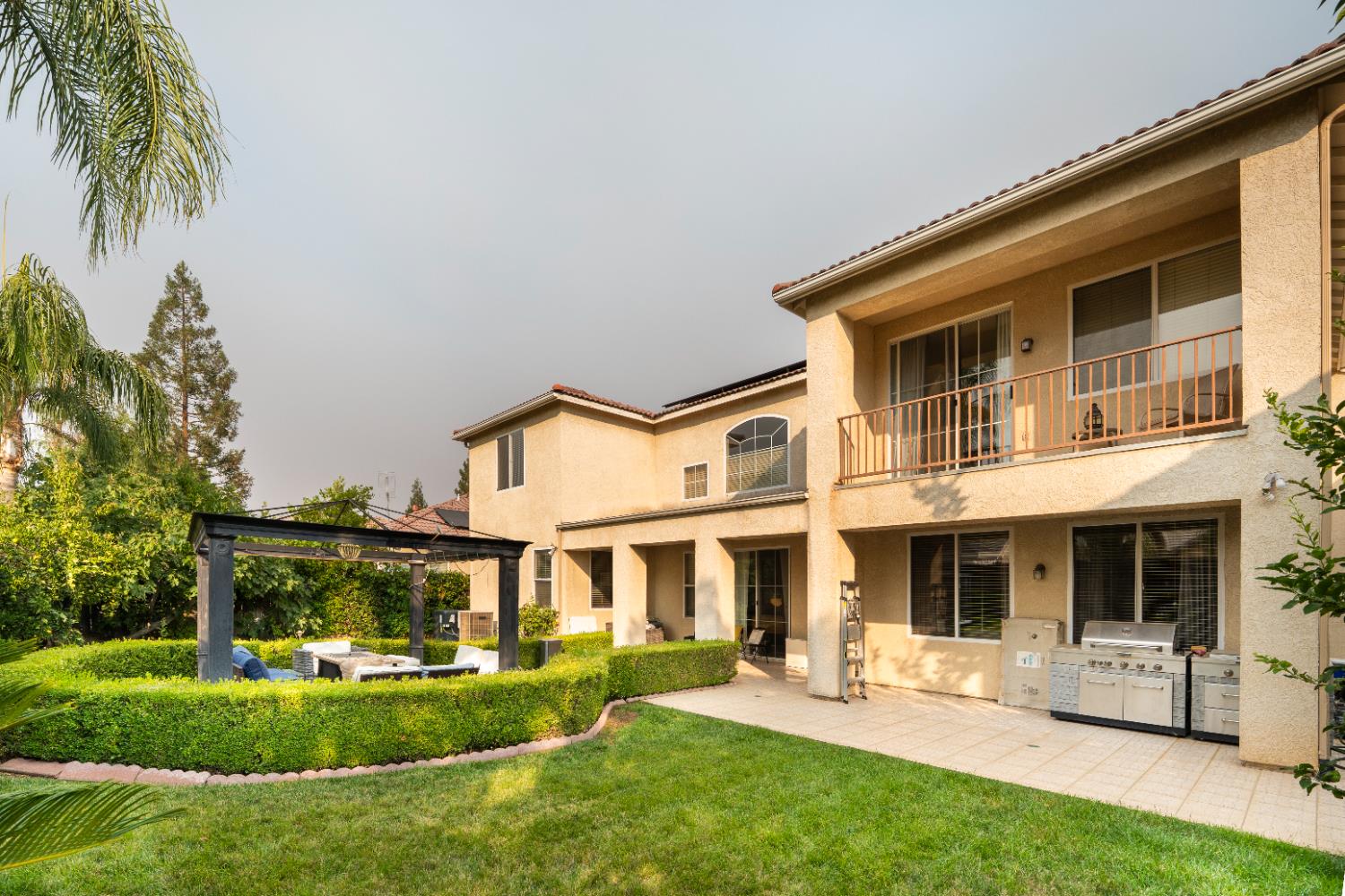 9655 N Willey Ct, Fresno, CA 93720