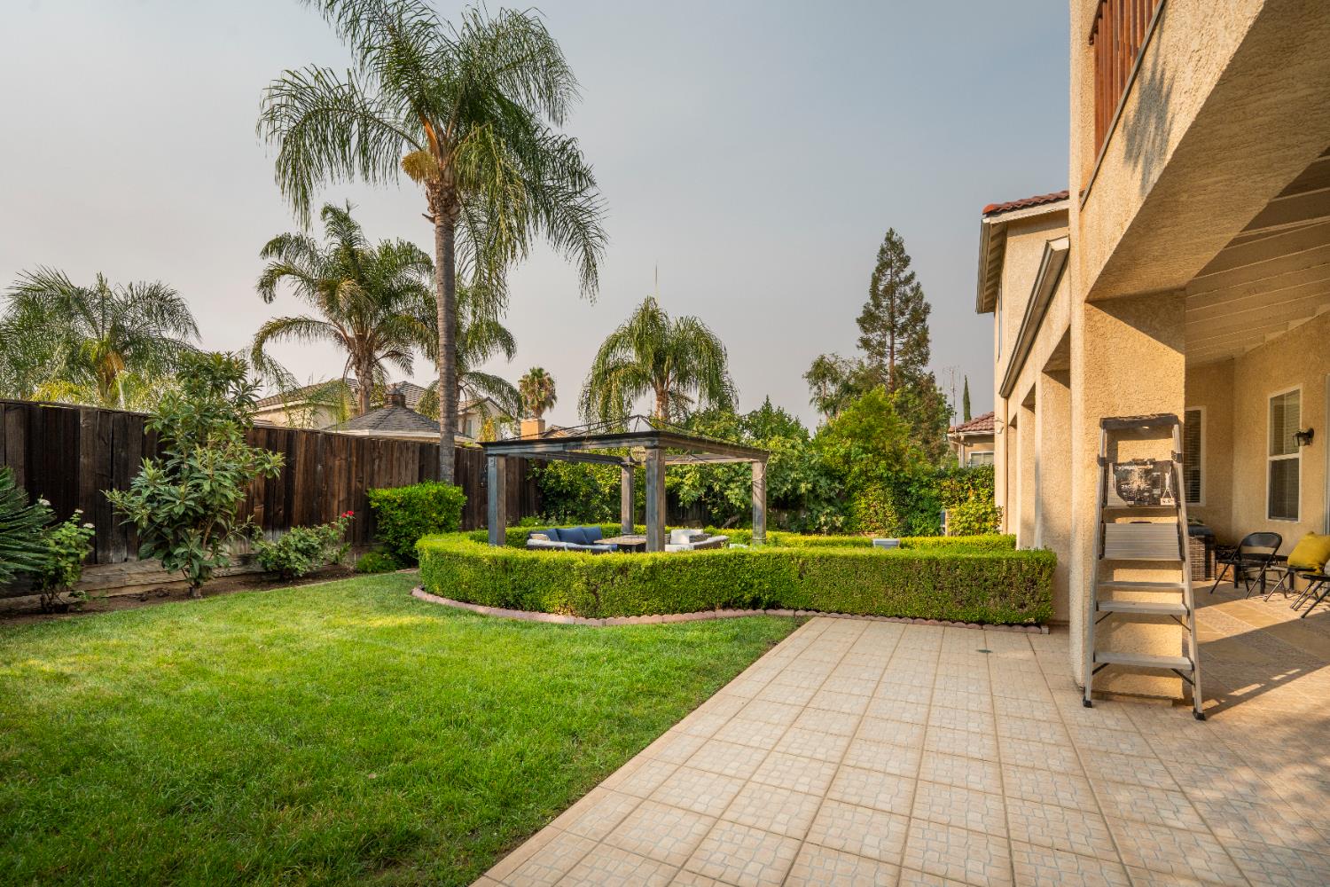 9655 N Willey Ct, Fresno, CA 93720