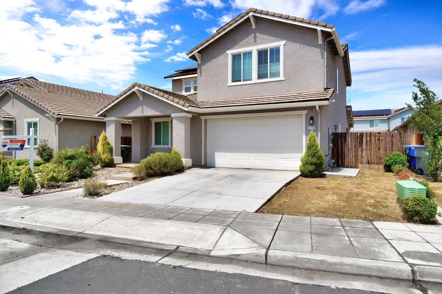 6118 E Berkeley Ave, Fresno, CA 93727