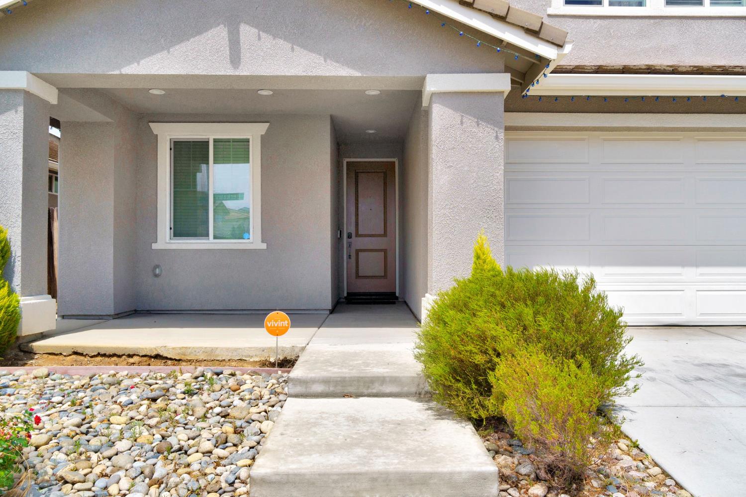 6118 E Berkeley Ave, Fresno, CA 93727