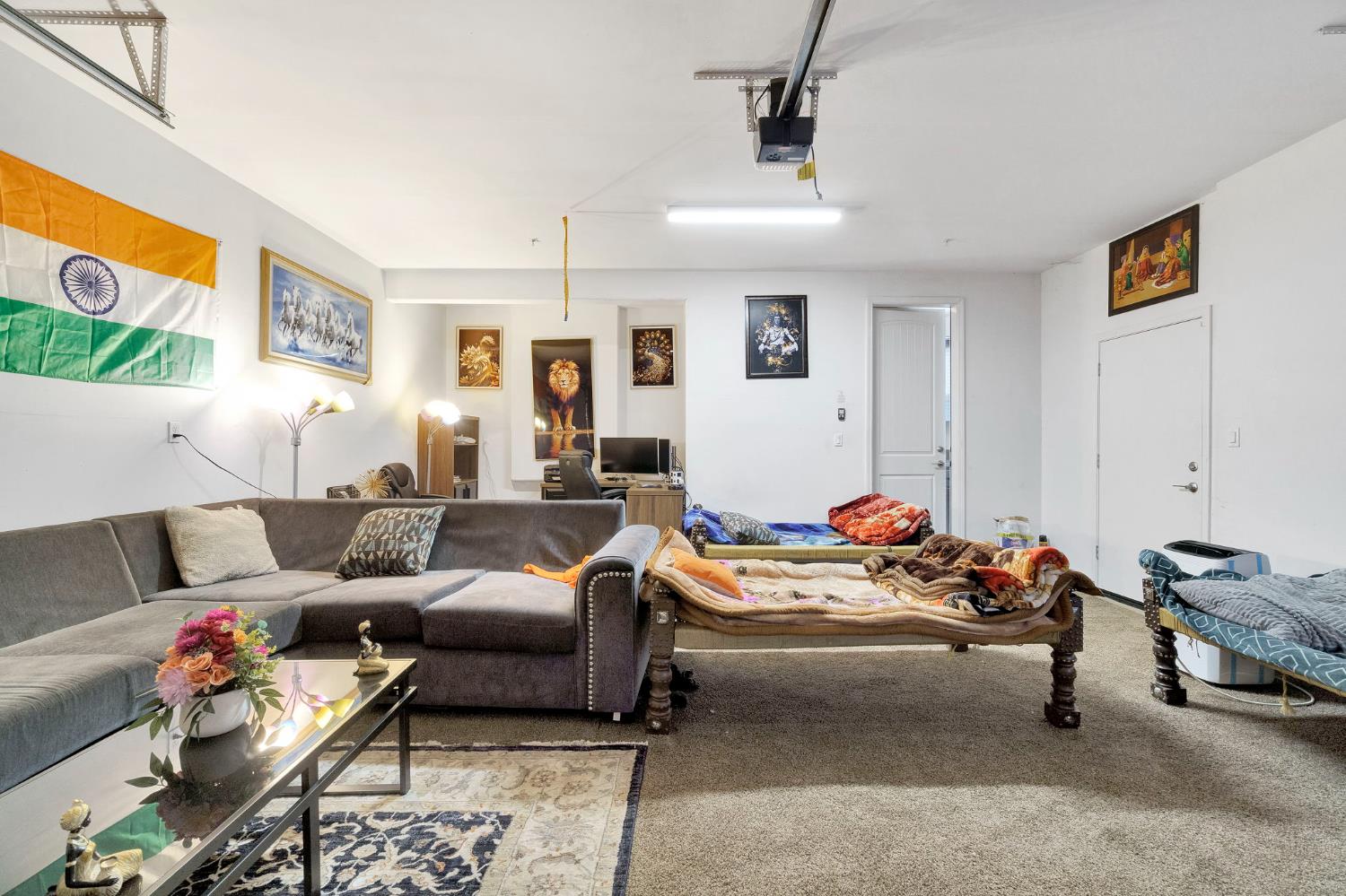 6118 E Berkeley Ave, Fresno, CA 93727