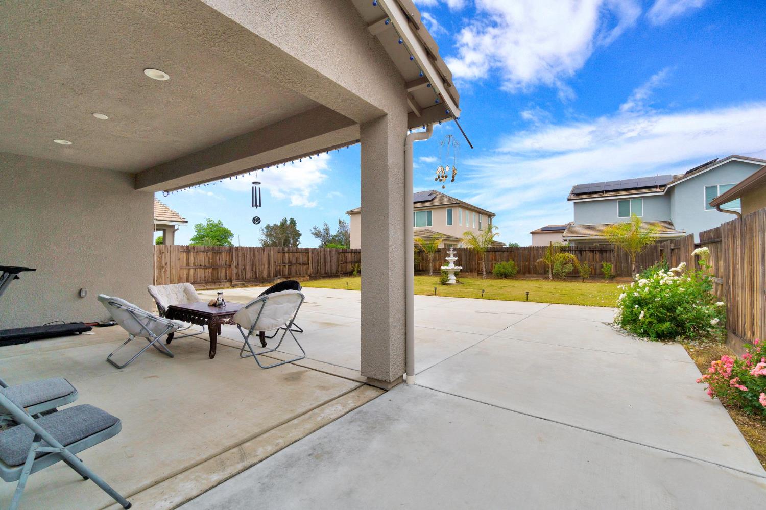 6118 E Berkeley Ave, Fresno, CA 93727