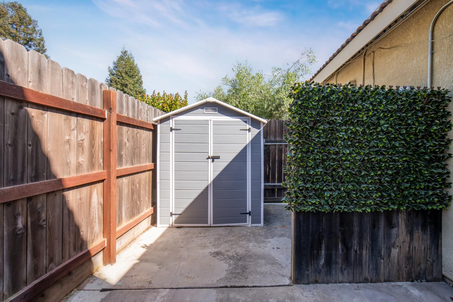 2173 E Muncie Ave, Fresno, CA 93720