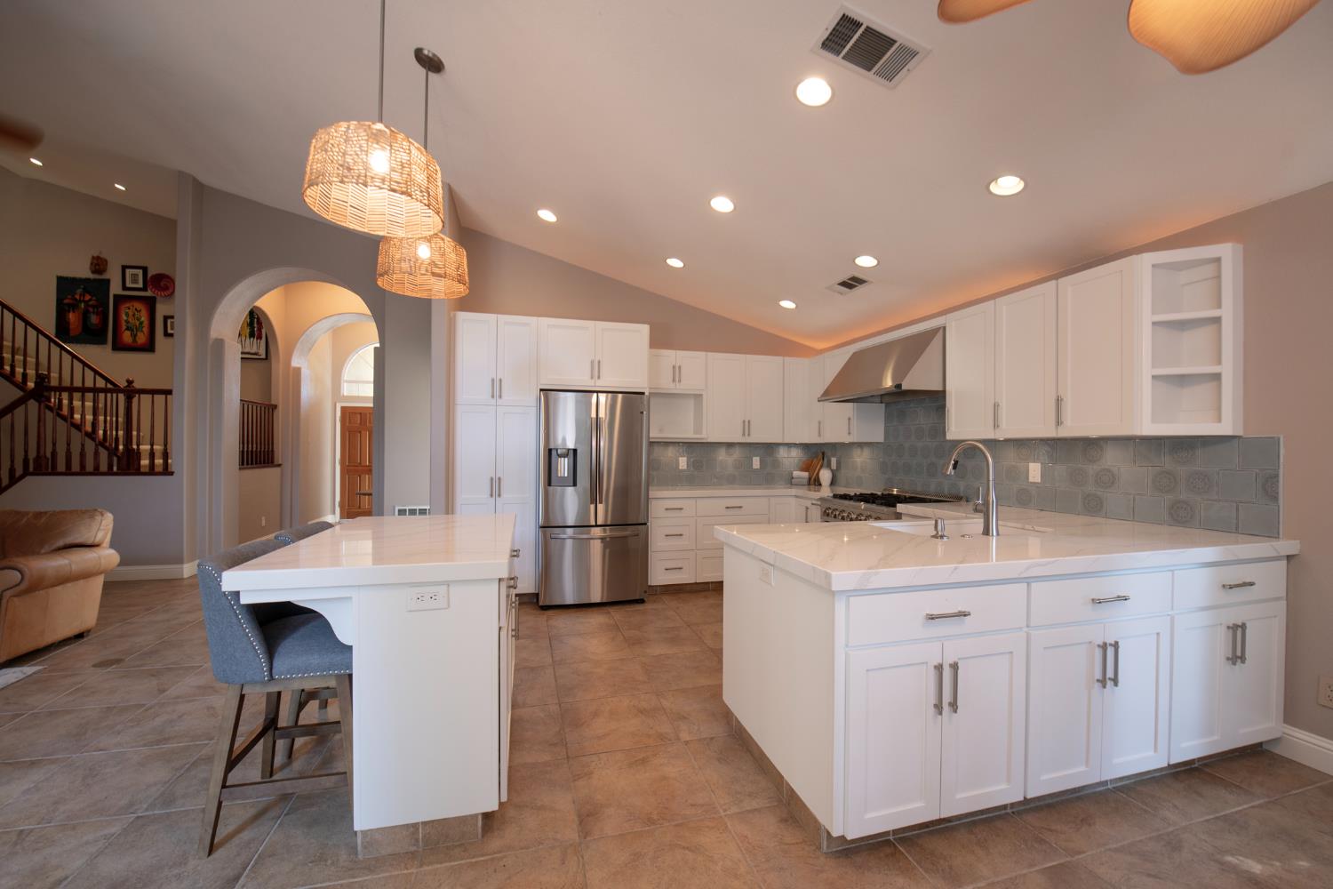 2173 E Muncie Ave, Fresno, CA 93720