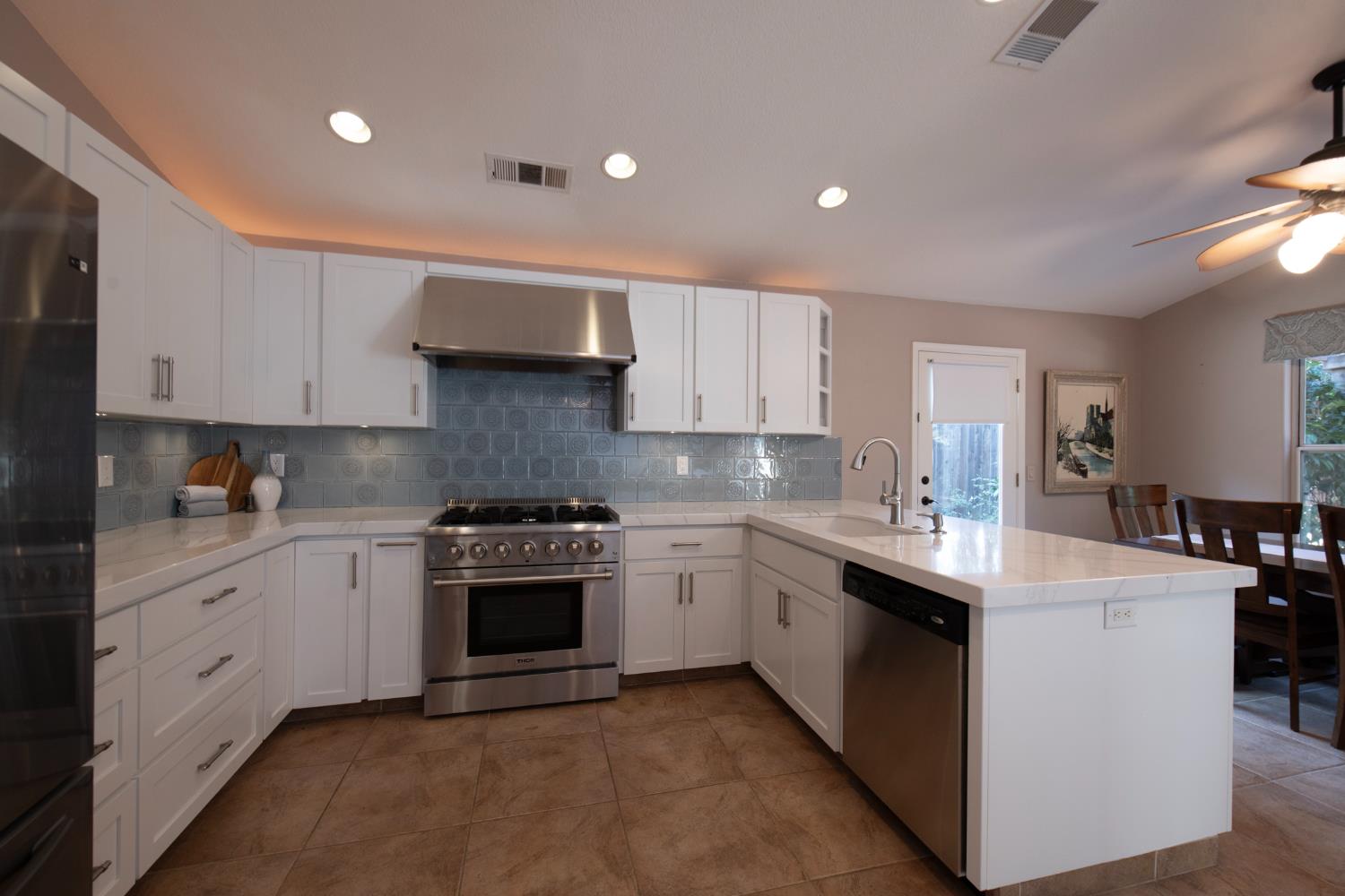 2173 E Muncie Ave, Fresno, CA 93720