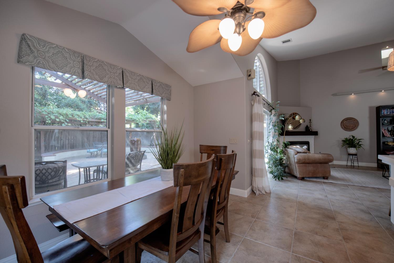 2173 E Muncie Ave, Fresno, CA 93720